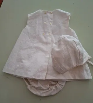 Conjunto bebé: vestido, braguita y capota