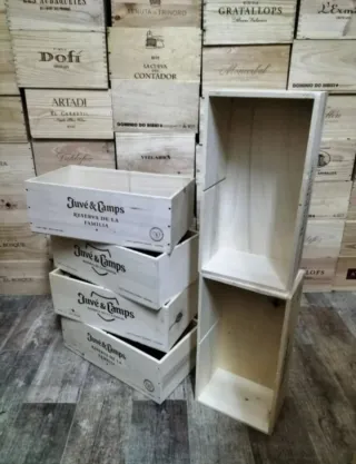 Estantería 12 cajas de madera grandes.