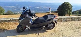 Honda Forza 125 2023 Negra
