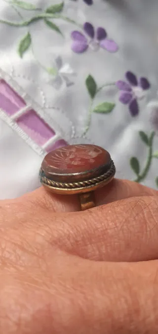 Anello sigillo afghano con cervo intagliato