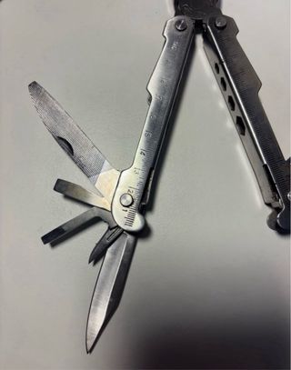 2 Alicates Multiusos + Llave