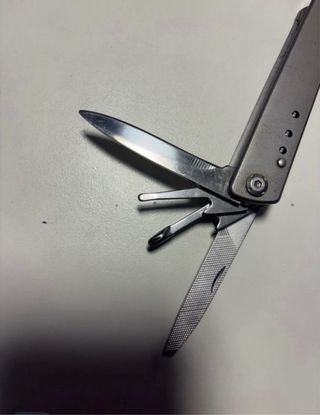 2 Alicates Multiusos + Llave