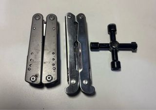 2 Alicates Multiusos + Llave