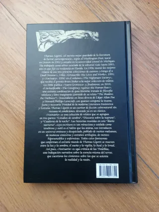 Noctuario: Relatos extraños y terroríficos (Gót...