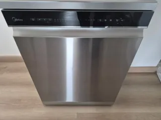 Lavavajillas Midea inox como nuevo + garantía