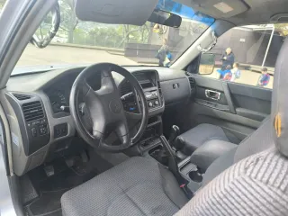 Mitsubishi Montero 2004