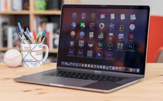 MacBook Pro 2018 i7 Plata
