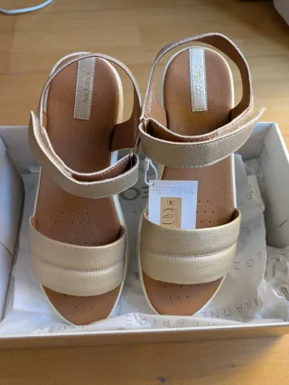 Sandalias Geox doradas sin estrenar num 39