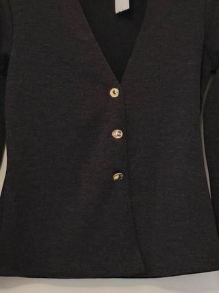 Rebeca Zara Negra Botones Dorados