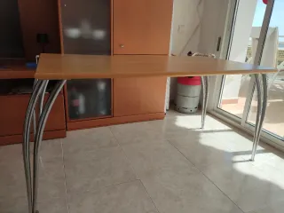 Mesa comedor madera y metal