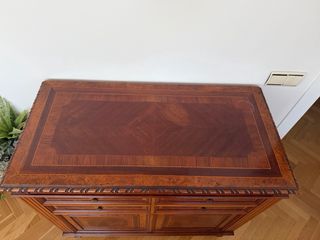 Baúl de madera antiguo