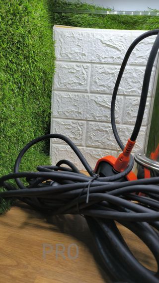 Bomba sumergible Black Decker