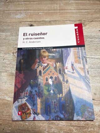 El Ruisenor y Otros Cuentos / The Nightingale a...