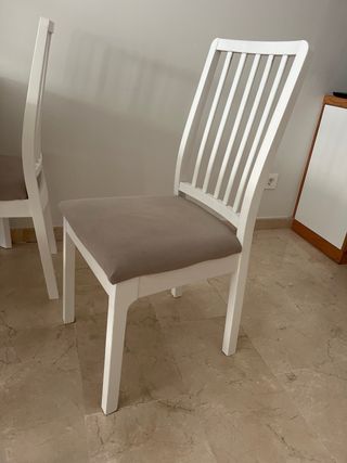 Mesa y sillas de comedor