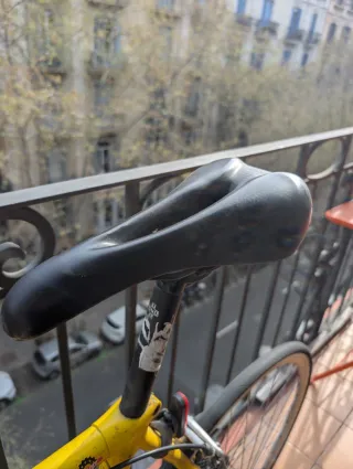 Bicicleta Carretera Giant Retro Amarilla