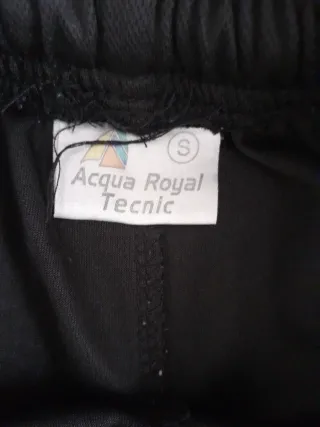 Conjunto deportivo negro