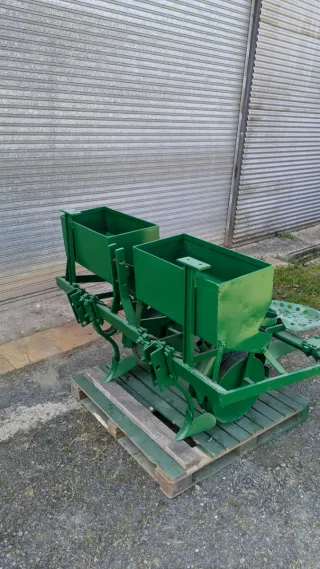 Sembradora de patatas 2 surcos