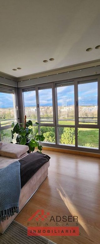 Piso en venta en Portillejo - Valdegastea en Logroño