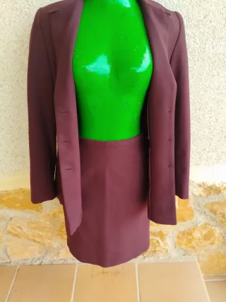 Traje Chaqueta y Falda Vintage Burdeos S/M nuevo