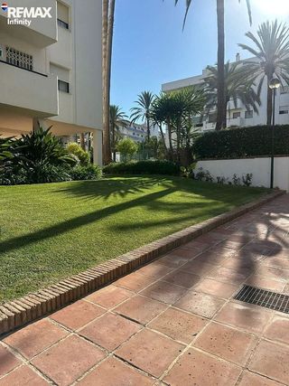 Piso en venta en La Carihuela en Torremolinos
