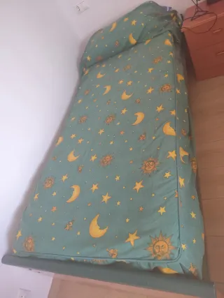 Colcha infantil estrellas y lunas.90