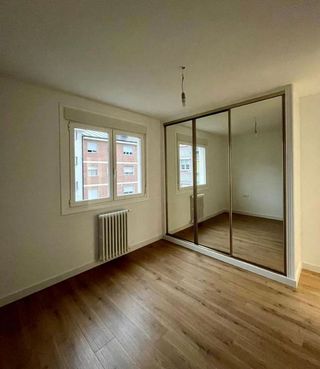 Piso en venta en Universidad en Ourense