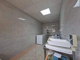 Local comercial en venta en Zona Hispanidad-Vivar Téllez en Vélez-Málaga