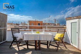 Ático en venta en El Raval en Barcelona