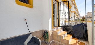 Casa adosada en venta en Nueva Torrevieja - Aguas Nuevas en Torrevieja