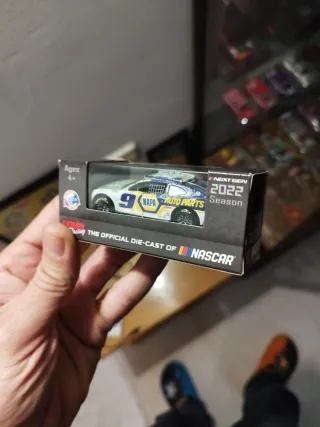 Coche NASCAR Lionel Racing 1/64
