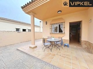 Chalet en venta en Núcleo Urbano en Chiclana de la Frontera