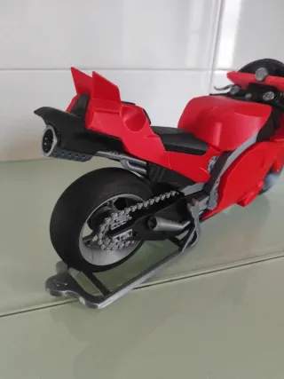 Moto GP Ducati Roja y Negra