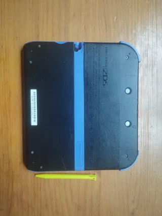 Nintendo 2DS Negra y Azul