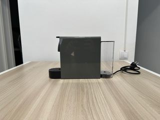 Cafetera Nespresso Krups (Essenza Mini)