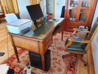 Escritorio clásico madera y cristal
