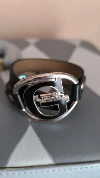 Pulsera Guess Piel Negra y Acero