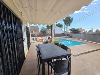 Chalet en venta en Segur de Calafell en Calafell