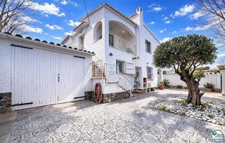 Chalet en venta en Empuriabrava en Castelló d´Empúries