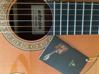 Guitarra Admira Paloma - Muy buen estado