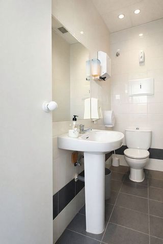 Local comercial en alquiler en San Blas - Santo Domigo en Alicante