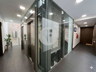 Oficina en alquiler en El Raval en Barcelona