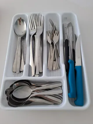 Lote de cubiertos metálicos