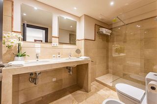 Casa pareada en venta en Benahavís