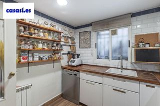 Piso en venta en Camino de Ronda - Rosaleda en Granada