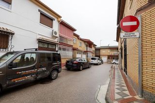 Casa adosada en venta en Atarfe