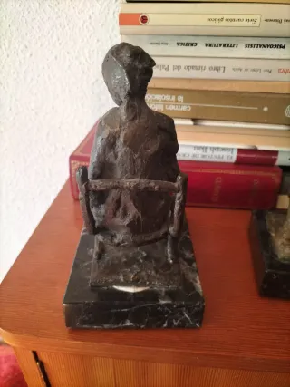 Escultura Madre de Campillo en Bronce firmada