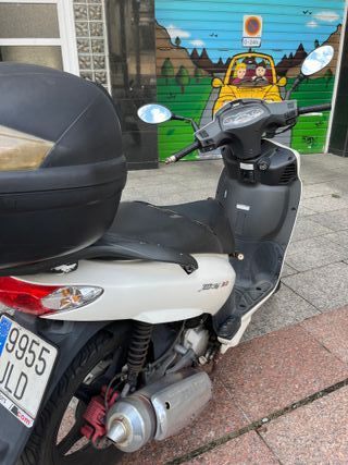 Sym HD 125 EVO Scooter Blanco