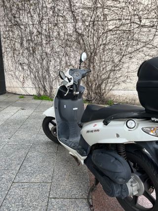 Sym HD 125 EVO Scooter Blanco
