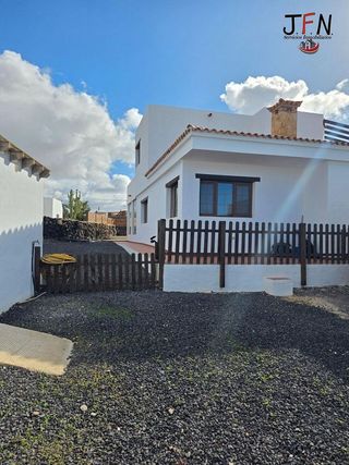 Chalet en venta en Lajares en Oliva (La)