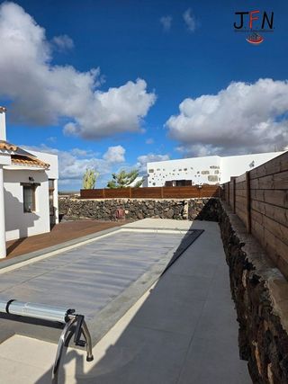 Chalet en venta en Lajares en Oliva (La)